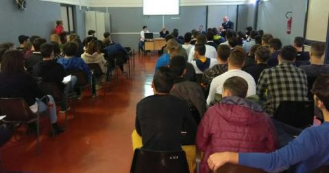 Il Generale Elia Rubino incontra gli studenti del FERMI